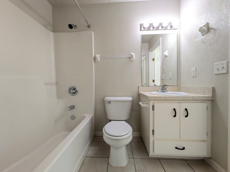 Primary Private Bath - 1151 N Lion Cub Pt