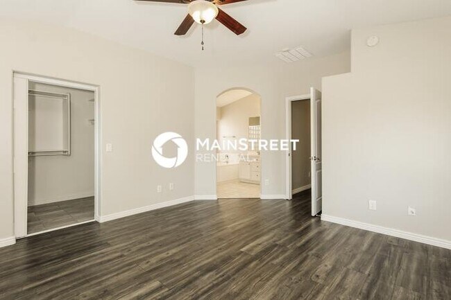 Building Photo - 3 Bedroom Pet-Friendly Home in Tolleson, AZ with Main Street Renewal