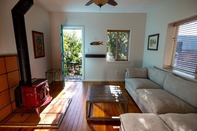 Building Photo - Modern Comfort with Fireplace & Yard | 2BR...