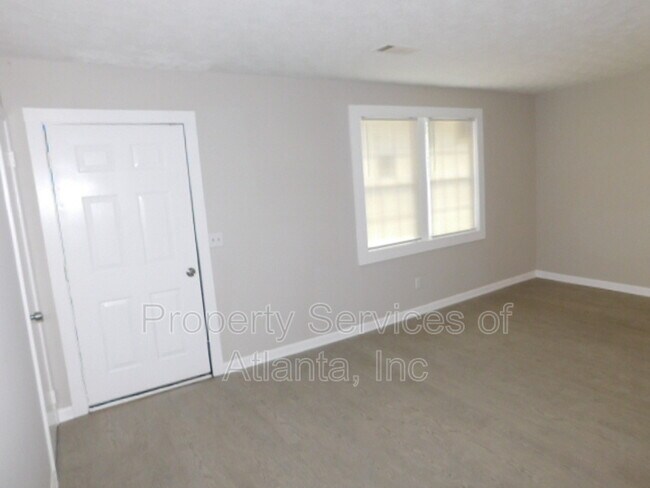 Building Photo - 10137 Waterford Rd NE