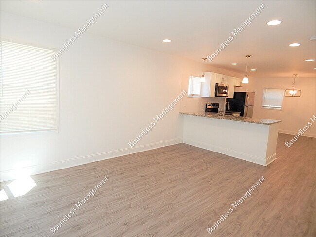 Building Photo - 395 Westchester Blvd NW