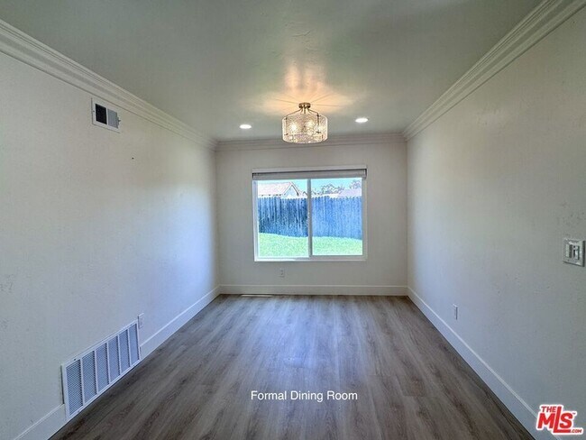 Building Photo - 2863 Carmar Way