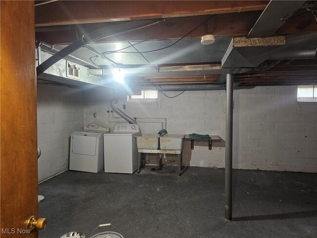 Building Photo - 6564 Arbordale Ave