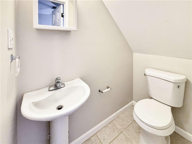 Building Photo - 4515 N Slope Cir