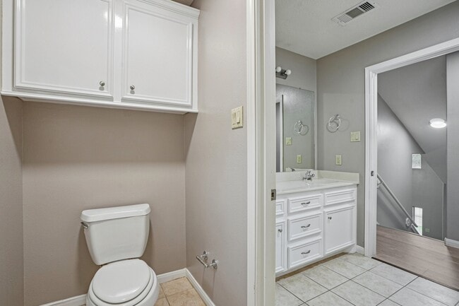 Building Photo - 100 Westpark Dr