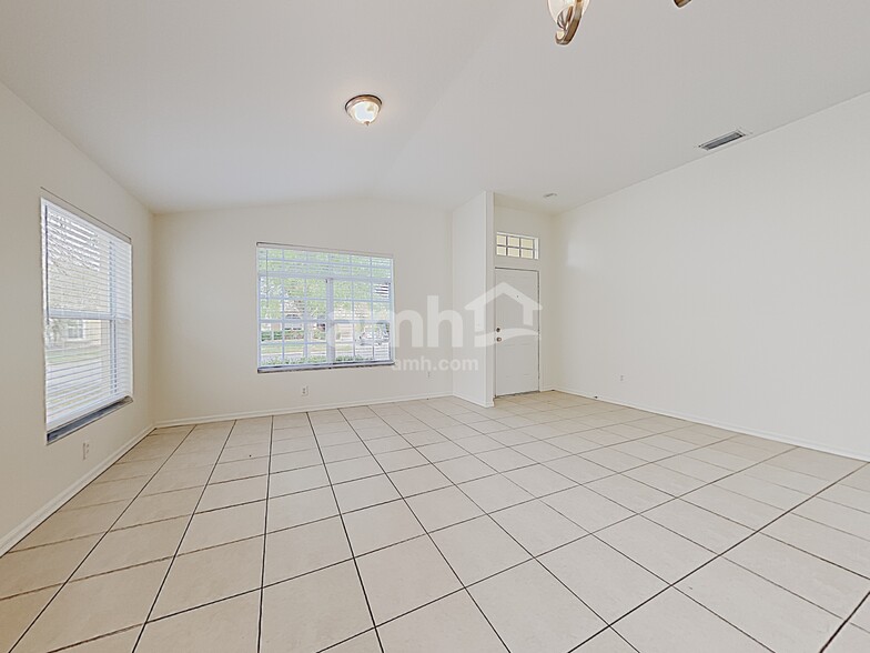 Building Photo - 8326 Canterbury Lake Blvd