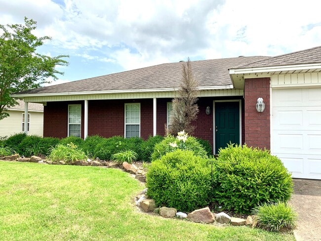 Building Photo - 5611 Prospect Rd