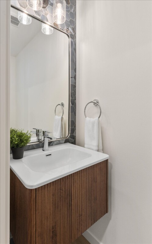 Building Photo - 2349 NE 127th St