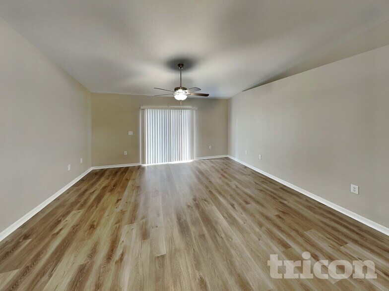 Building Photo - 339 Squires Grove Dr