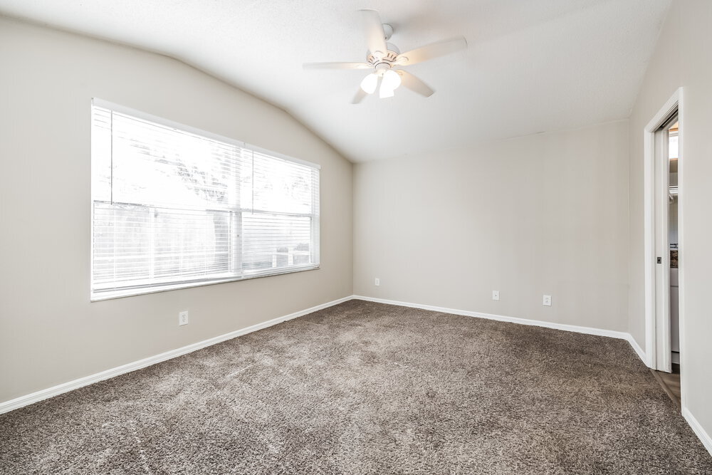 Building Photo - 304 Fareham Dr