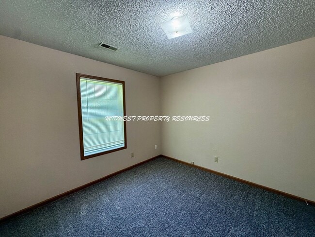 Building Photo - 503 NE Austin St