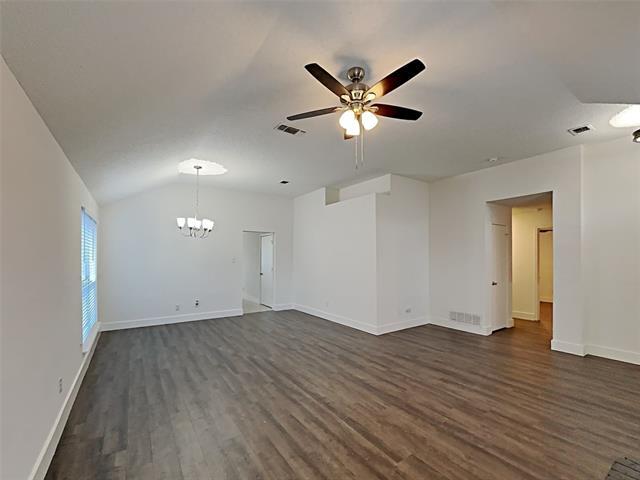 Building Photo - 2705 Hidden Springs Dr