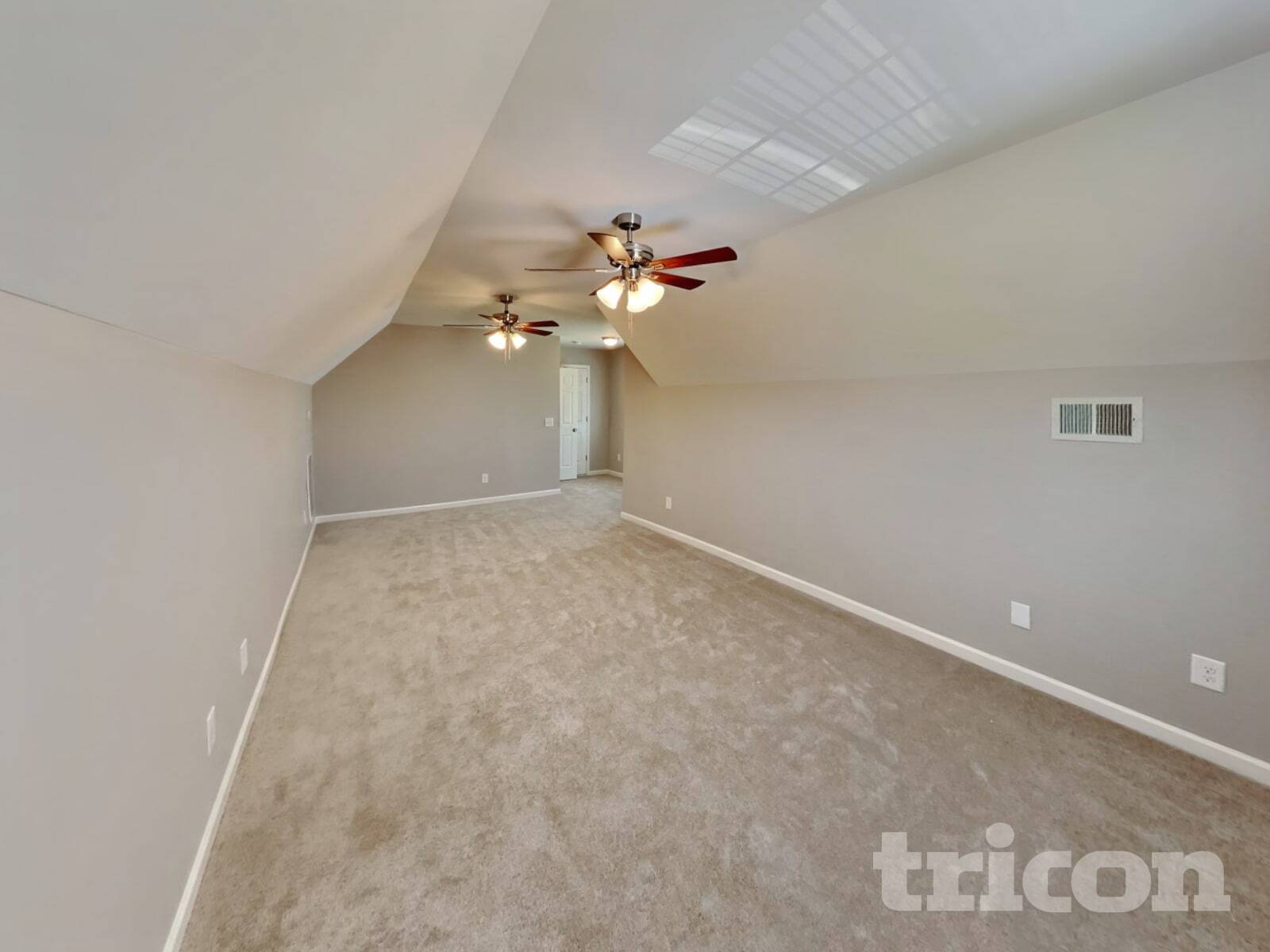 Building Photo - 1582 Weatherend Dr