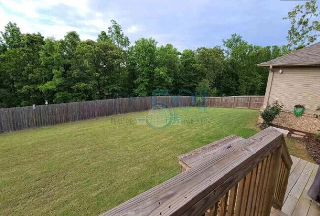 Building Photo - 8700 Johnson Dr