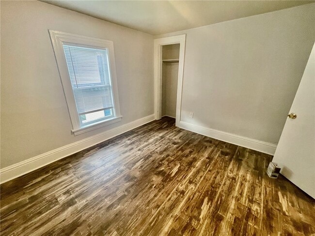 Building Photo - 223 E Filbert St