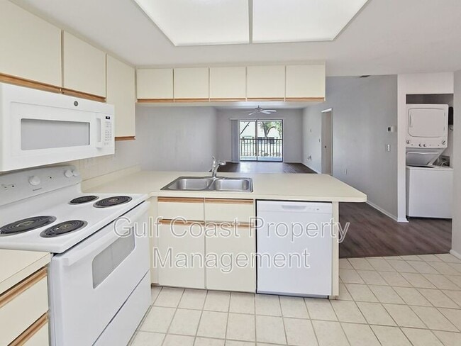 Building Photo - 7837 Eagle Creek Dr