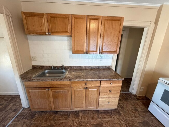 Building Photo - 242-244 Orange Street