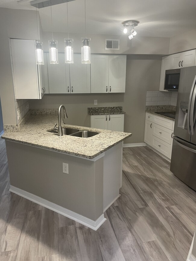 Building Photo - 4671 Pembrook Pl