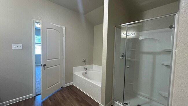 Building Photo - 6312 Juniper Vw