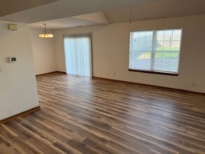 Building Photo - 625 N Wrigley Ln