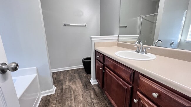 Building Photo - 7735 Country Pass