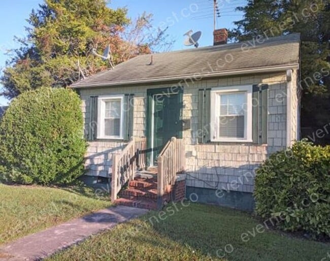 Primary Photo - 118 Penniman Rd