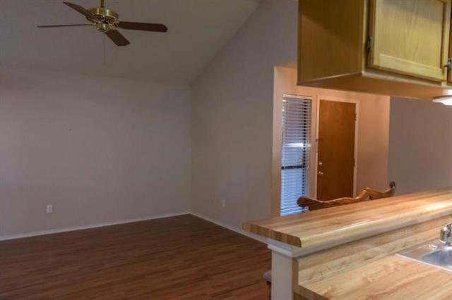 Building Photo - 557 Grace Dr