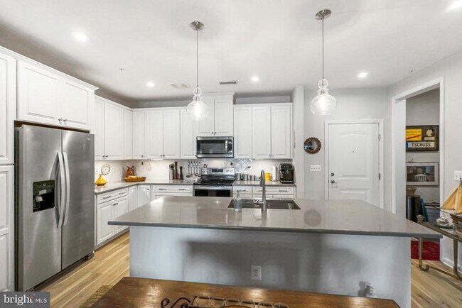 Building Photo - 13210 Petrel St