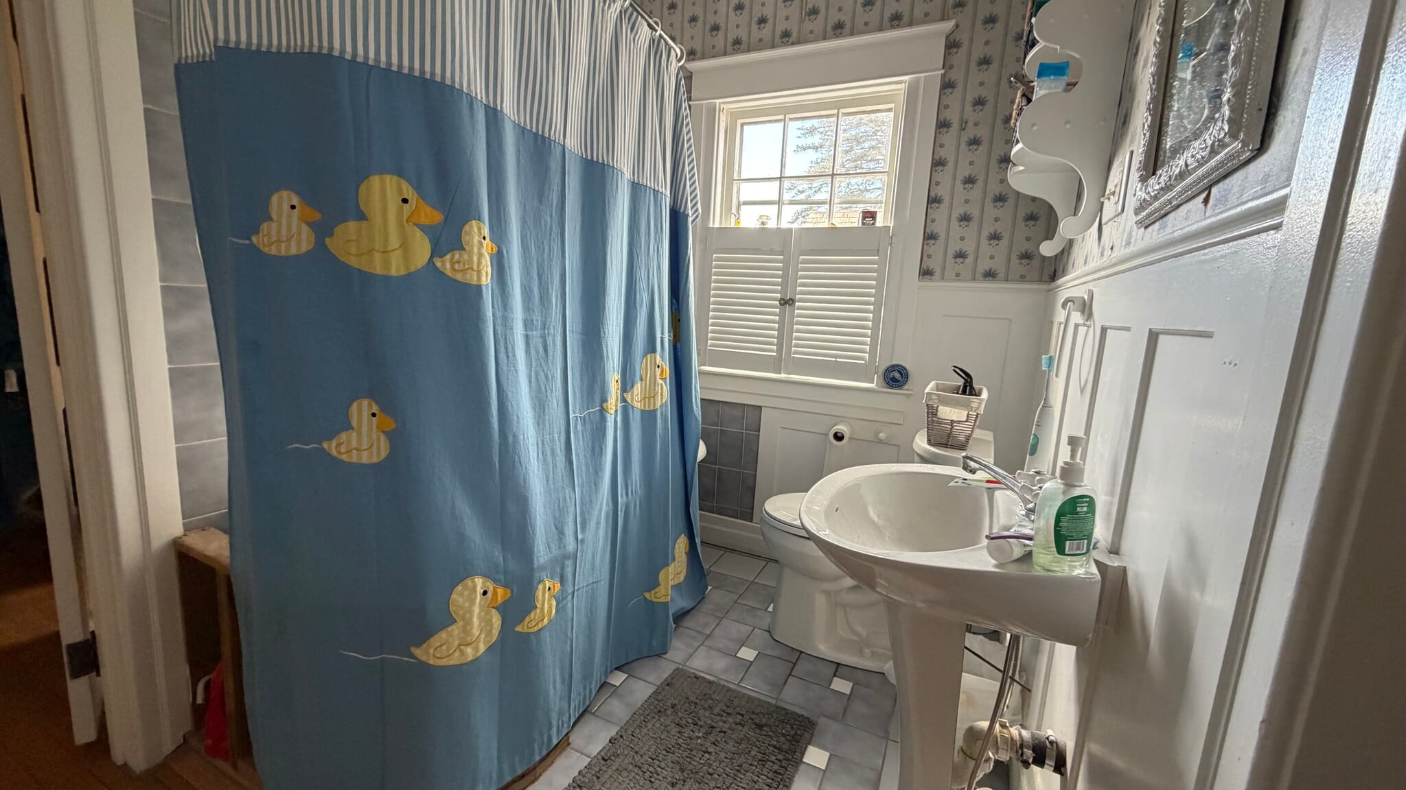 Building Photo - 20 Lincoln Ave