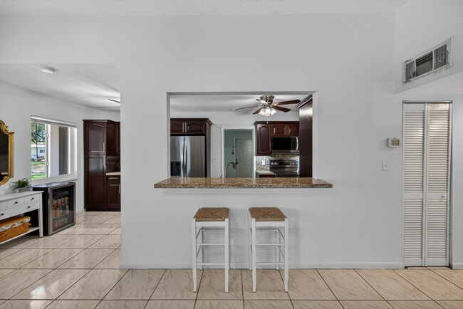 Building Photo - 211 S 57th Way