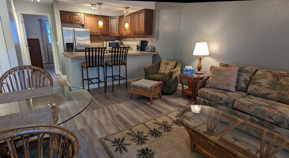 Primary Photo - 1450 S Kihei Rd