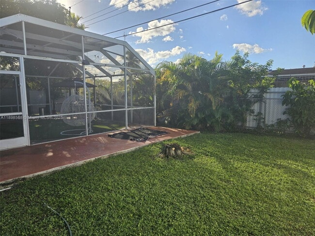 Building Photo - 6720 Azalea Dr