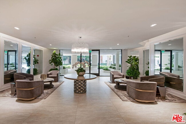 Building Photo - 2132 Century Park Ln