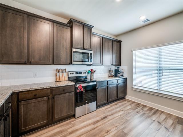 Building Photo - 200 Ridgeland Oak Dr