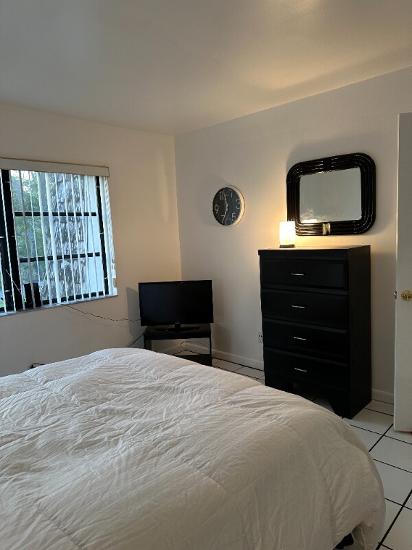 Building Photo - 3105 Oakland Shores Dr