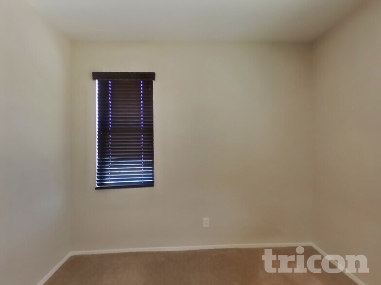 Building Photo - 3417 S Jacana Ln