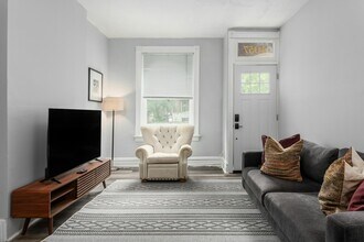 Building Photo - 4055-4057 Hartford Street, Unit 4057