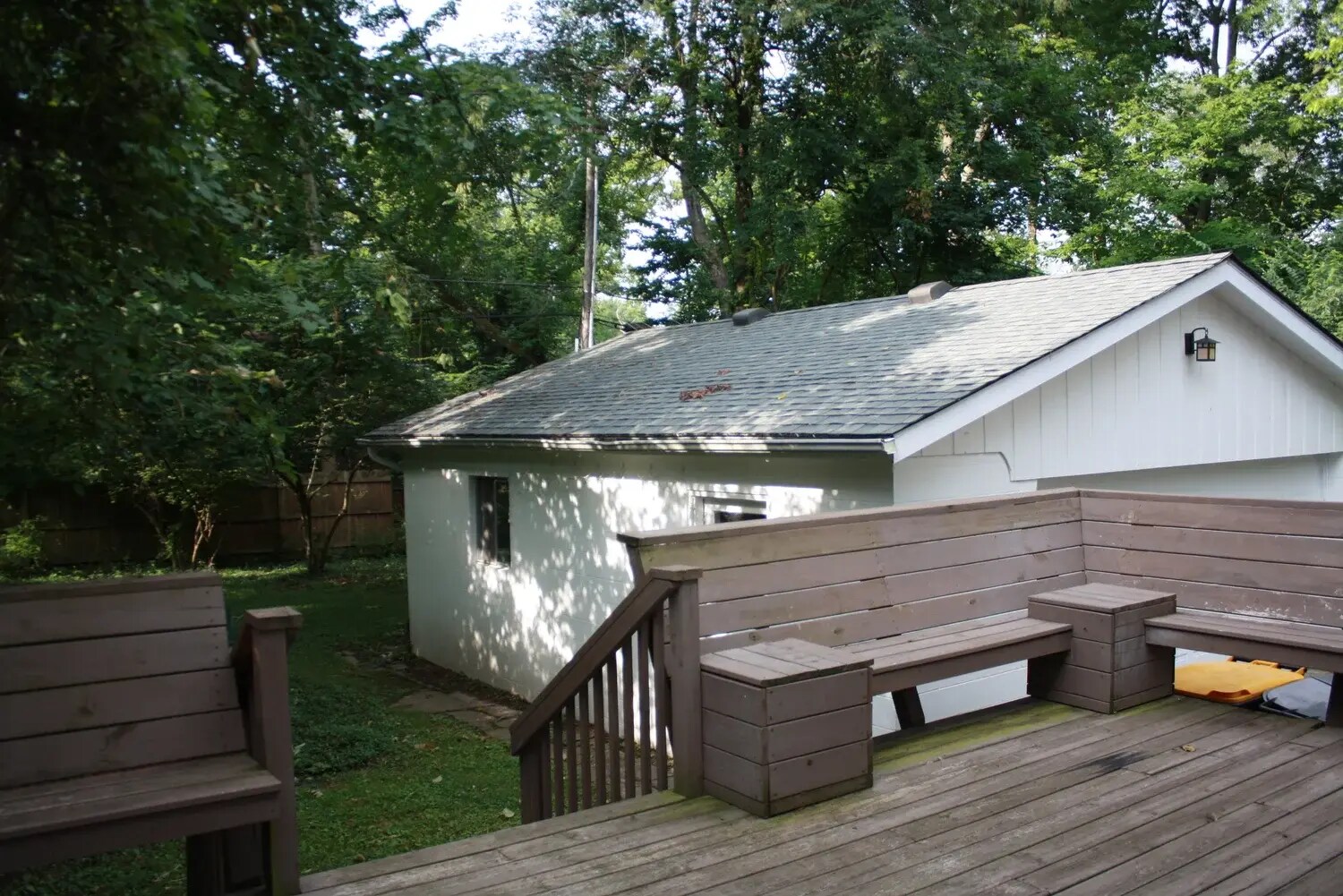 Building Photo - 1004 E 2nd St