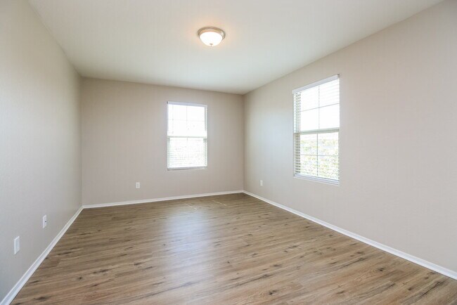 Building Photo - 6921 E Peralta Cir