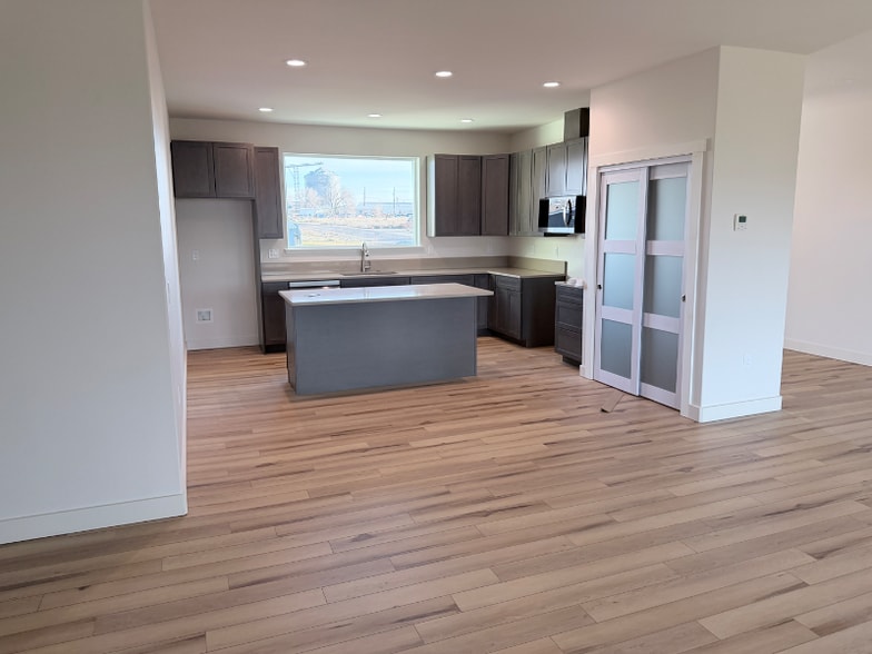 Building Photo - 14812 2nd St NE