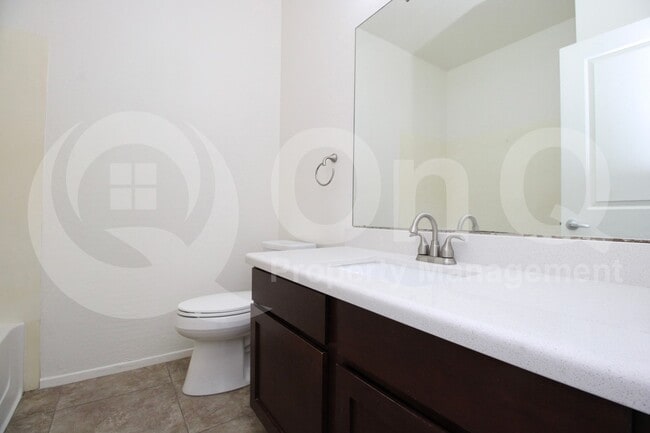 Building Photo - 3113 E Danbury Rd