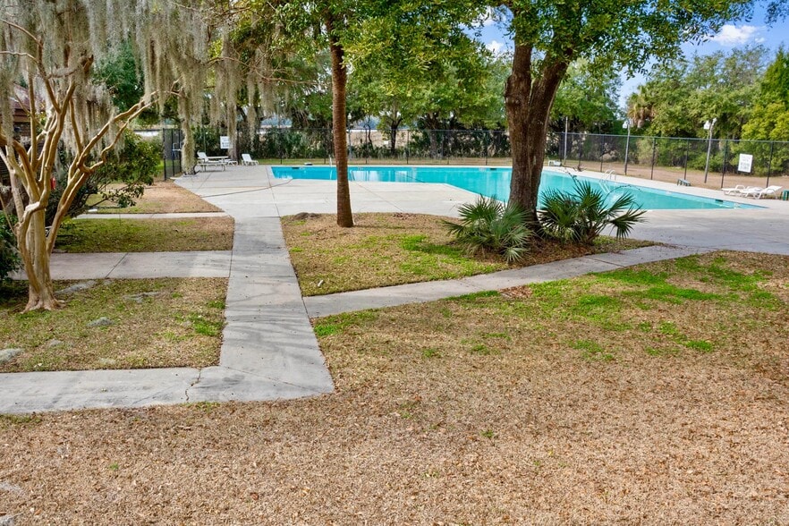 Building Photo - 4372 Great Oak Dr