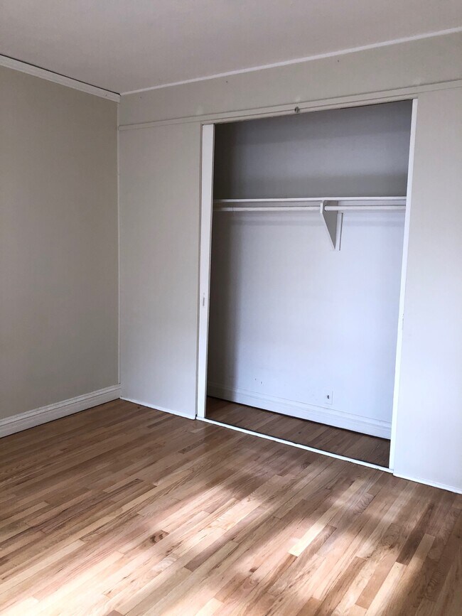 Building Photo - 2340 Pacific Ave