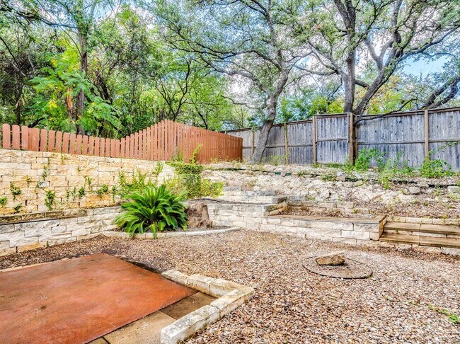 Building Photo - 6706 Deatonhill Dr