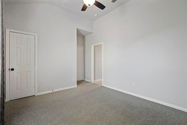 Building Photo - 139 Monterrey Bend