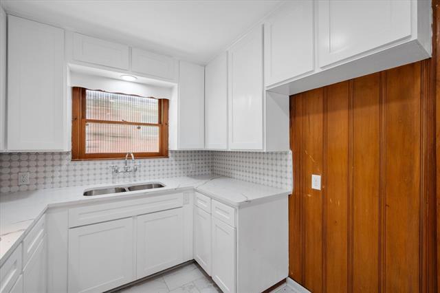 Building Photo - 2903 College Cir