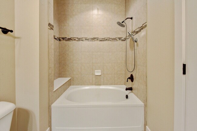 Building Photo - 2107 Sandbur Dr