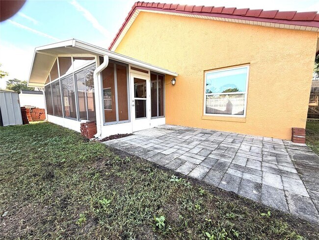 Building Photo - 9217 Valencia Palms Dr