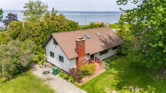 Building Photo - 26 Clearview Ave