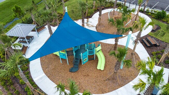 Building Photo - Lakeside Luxury in Parrish - 5 Bedroom BRA...